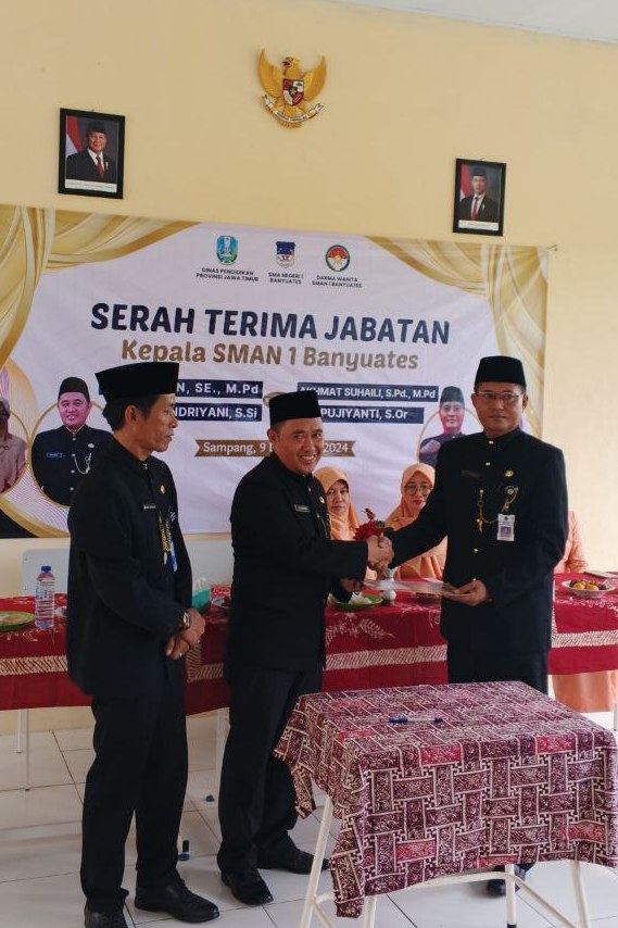 Serah Terima Jabatan Kepala SMAN 1 Banyuates